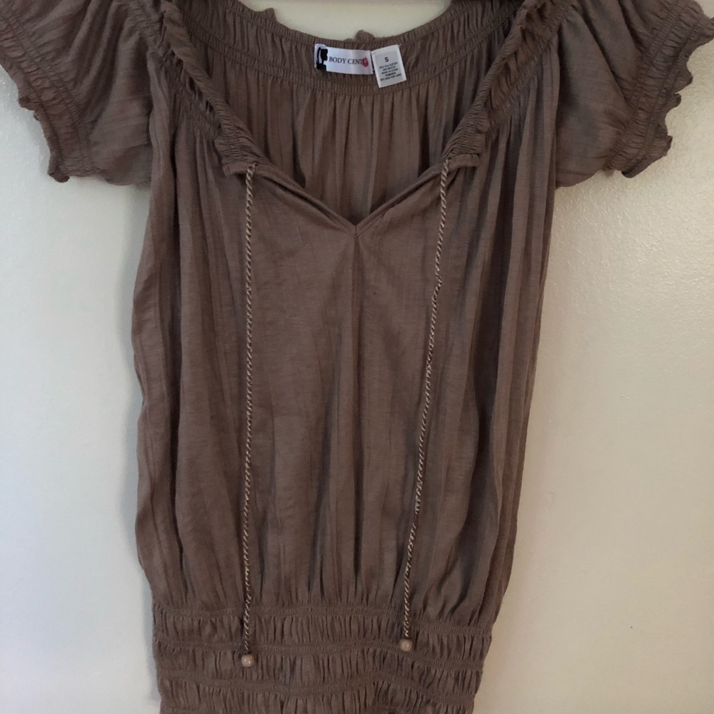 V - neck short sleeve